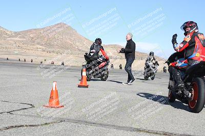 media/Feb-05-2023-Classic Track Day (Sun) [[c35aca4a42]]/Around the Pits/